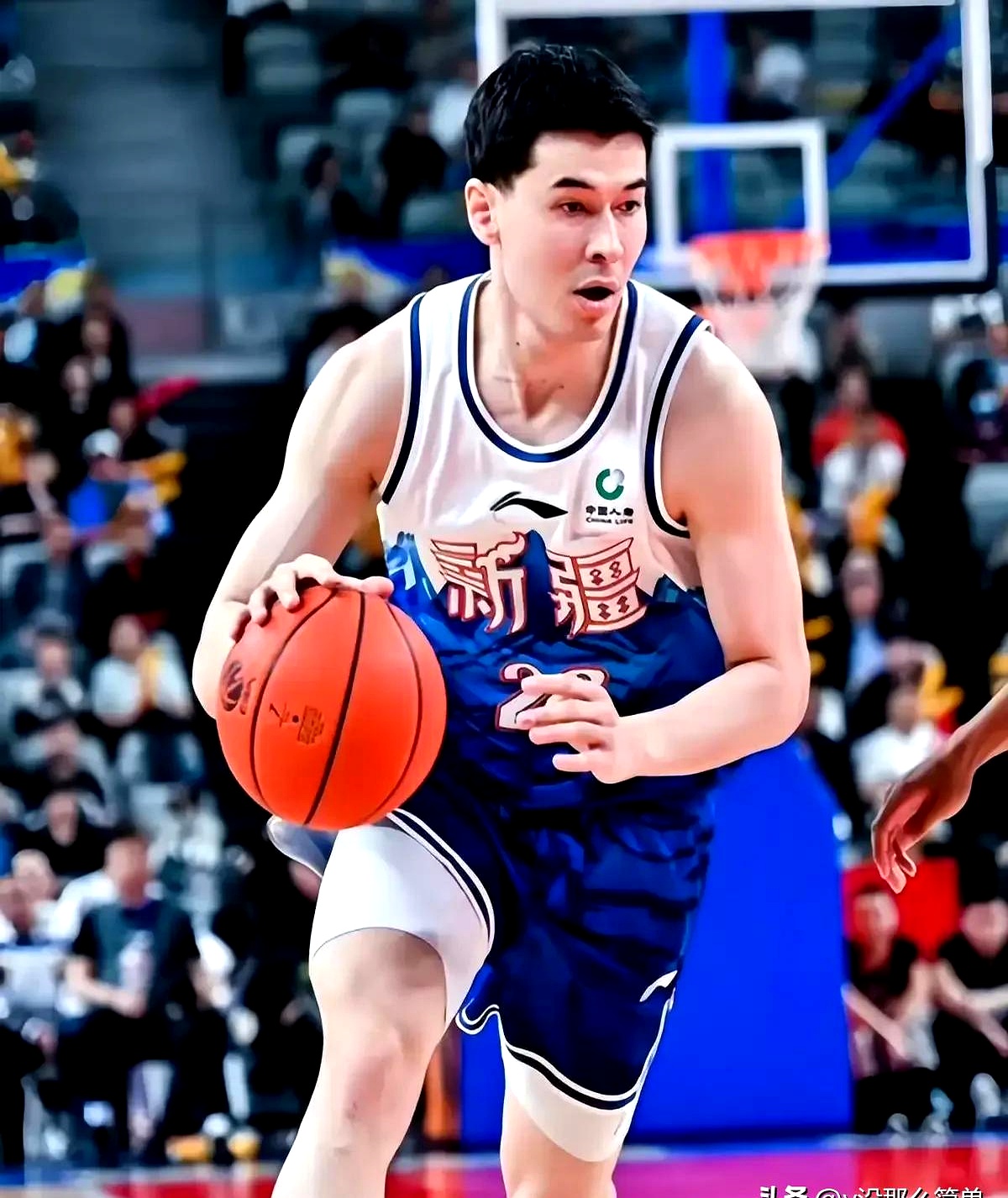  羽毛球夜战：漠南天虎队绝杀粤西霹雳队，速度优势明显防守强度拉满-爱游戏网站