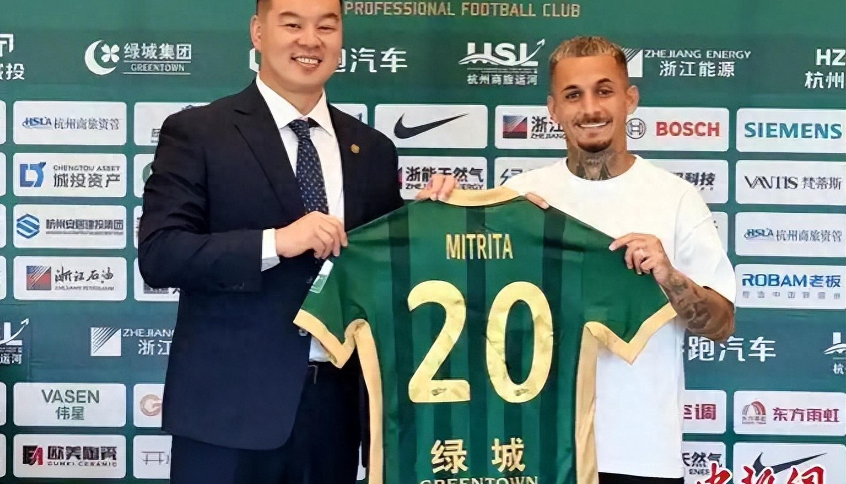 葡超转会期再迎强敌;四川男篮手感冰凉;主帅态度——形势明朗;心理建设被强调的简单介绍 葡超转会期再迎强敌;四川男篮手感冰凉;主帅态度——形势明朗;心理建设被强调的简单介绍