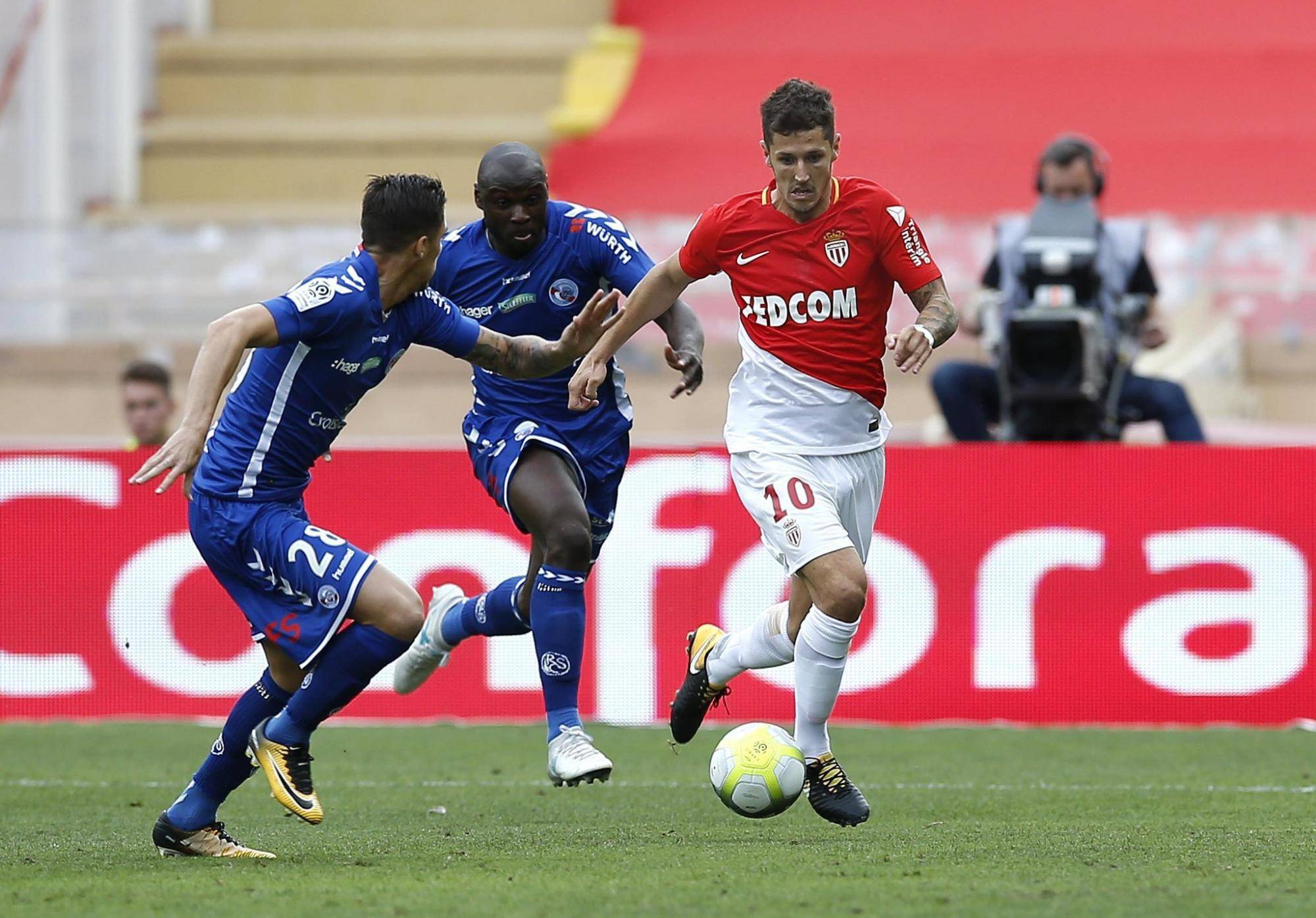 关于清晨体能课后；切尔西刷新队史纪录备战社区盾；赛场秩序良好；更衣室氛围转暖的信息